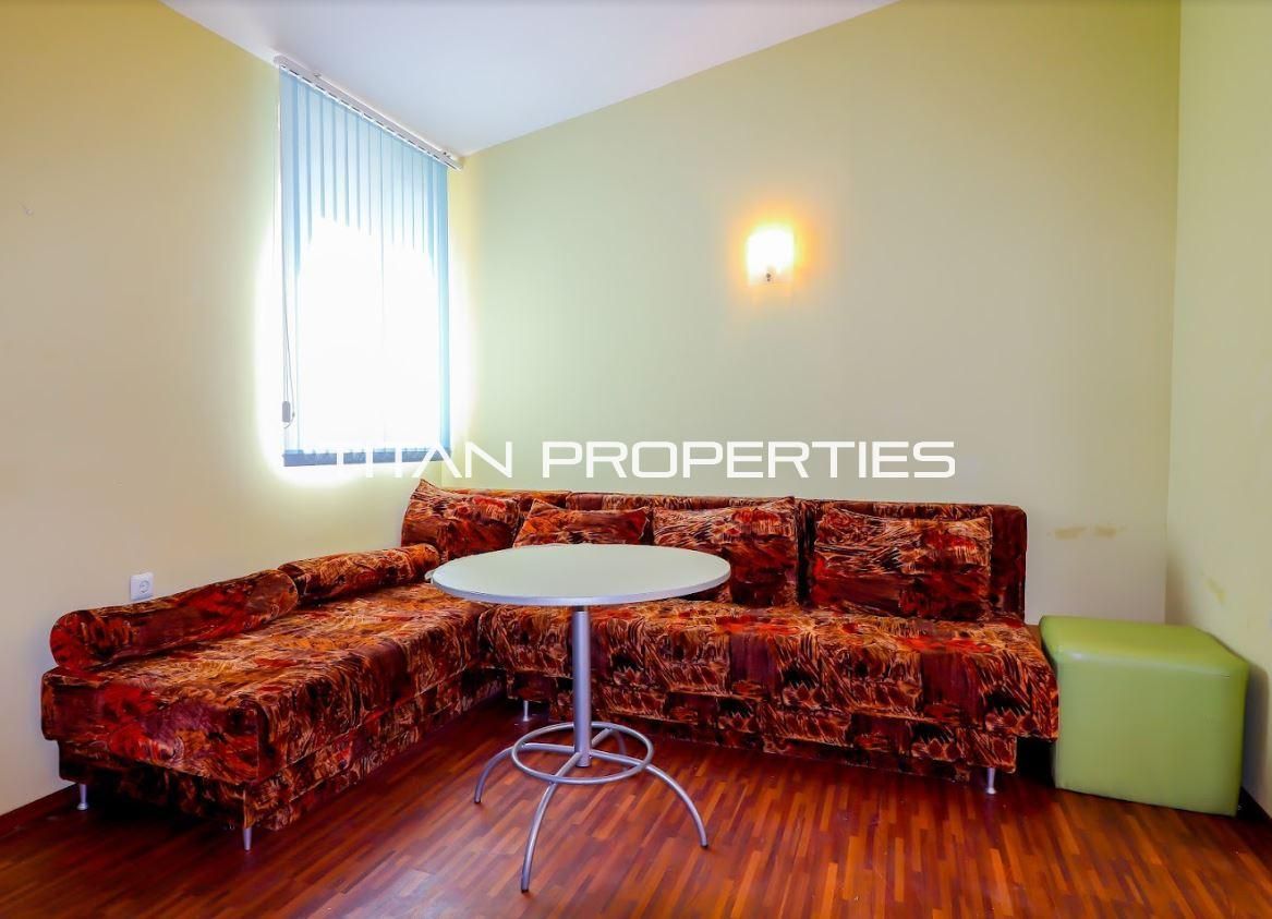 Дава се под наем Етаж от къща в Варна, Център - 30 кв.м за 250 € - Снимка #2
