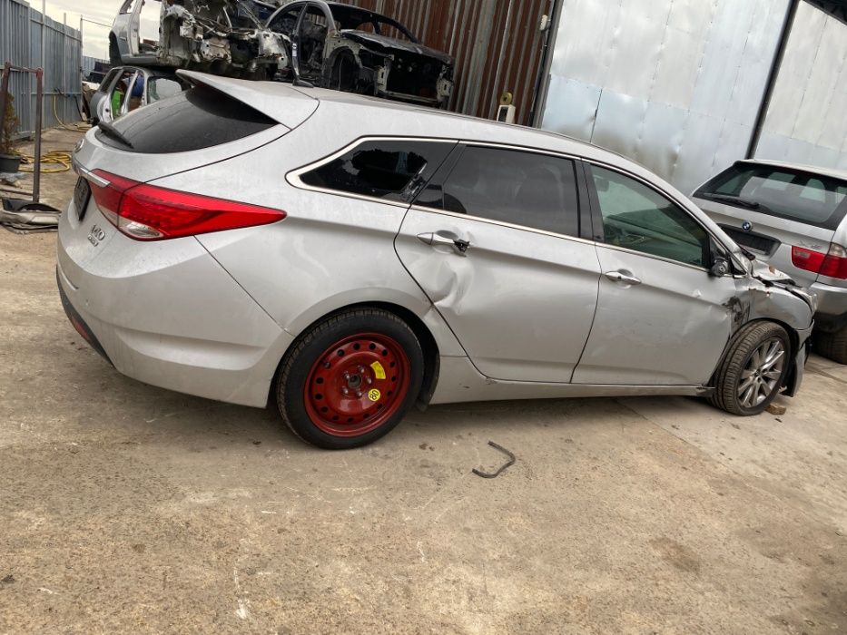 Продавам Хюндай И 40 1.7 ЦРДИ 136 к.с. автоматик, Hyndai I40 CRDI auto