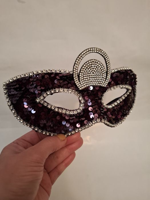 Маскарадные маски