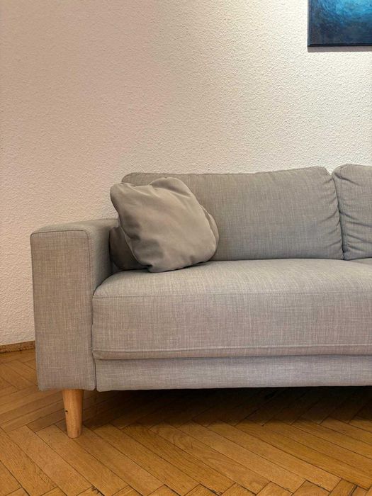 Canapea de birou – stare foarte bună, folosită foarte rar