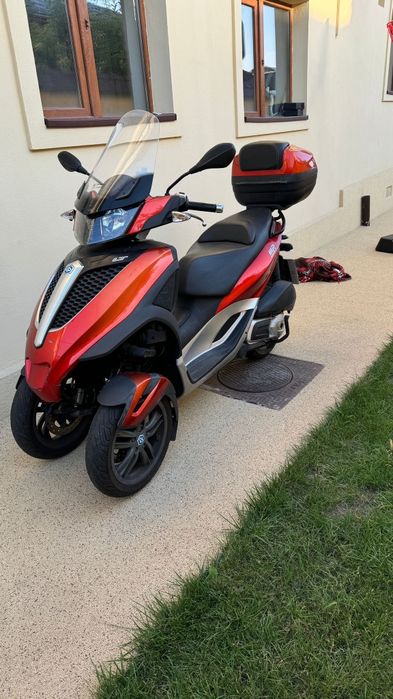 Piaggio MP3 Motor 300 cc Categoria B