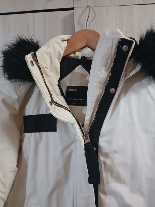 Дамско яке Bershka, M-размер
