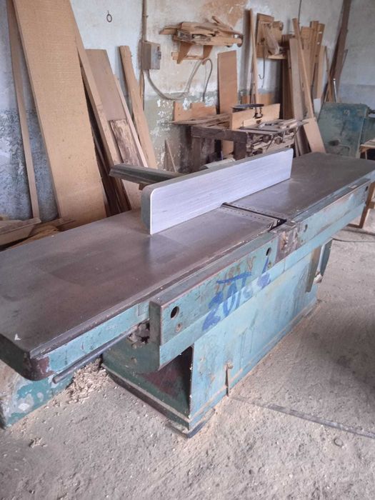 Vand utilaje industriale abric si grosime