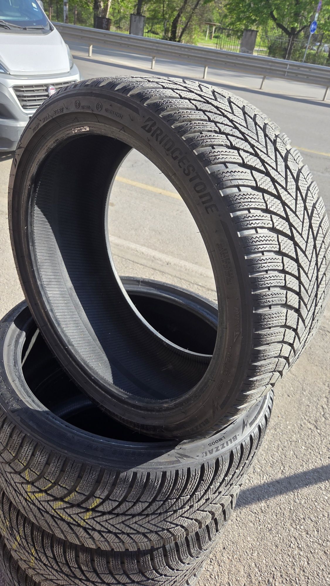 Гуми Bridgestone 255/35/20