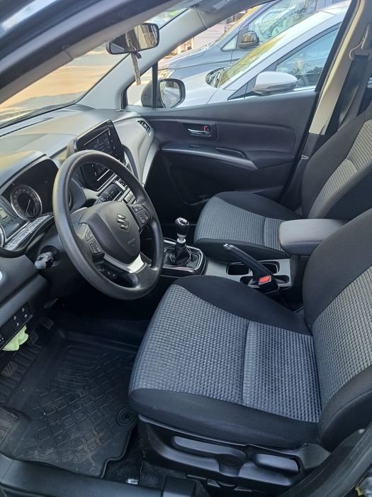 Suzuki S Cross primul proprietar