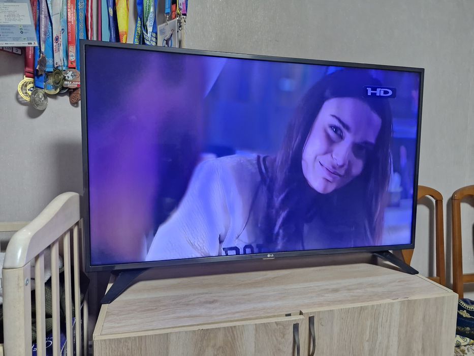 LG Смарт Телевизор