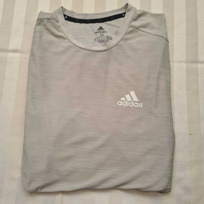 Продавам мъжка тениска Adidas, 100 % оригинал