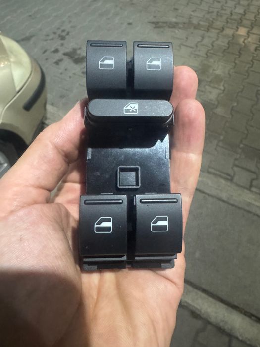 Продавам контролер шофьорска врата за пасат, ауди, шкода, сеат.