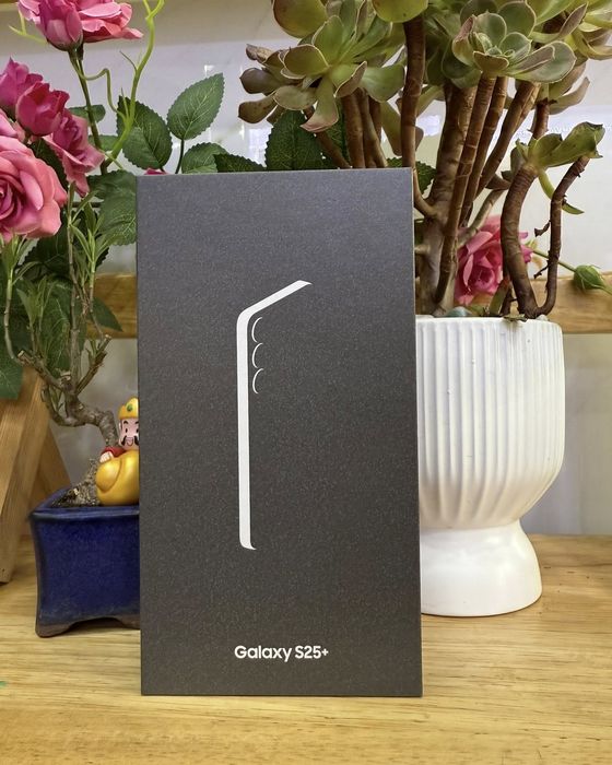 Samsung s25 plus   НОВЫЙ ЗАПЕЧАТАННЫЙ