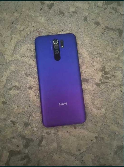 Продам телефон Redmi 9 в хорошем состоянии