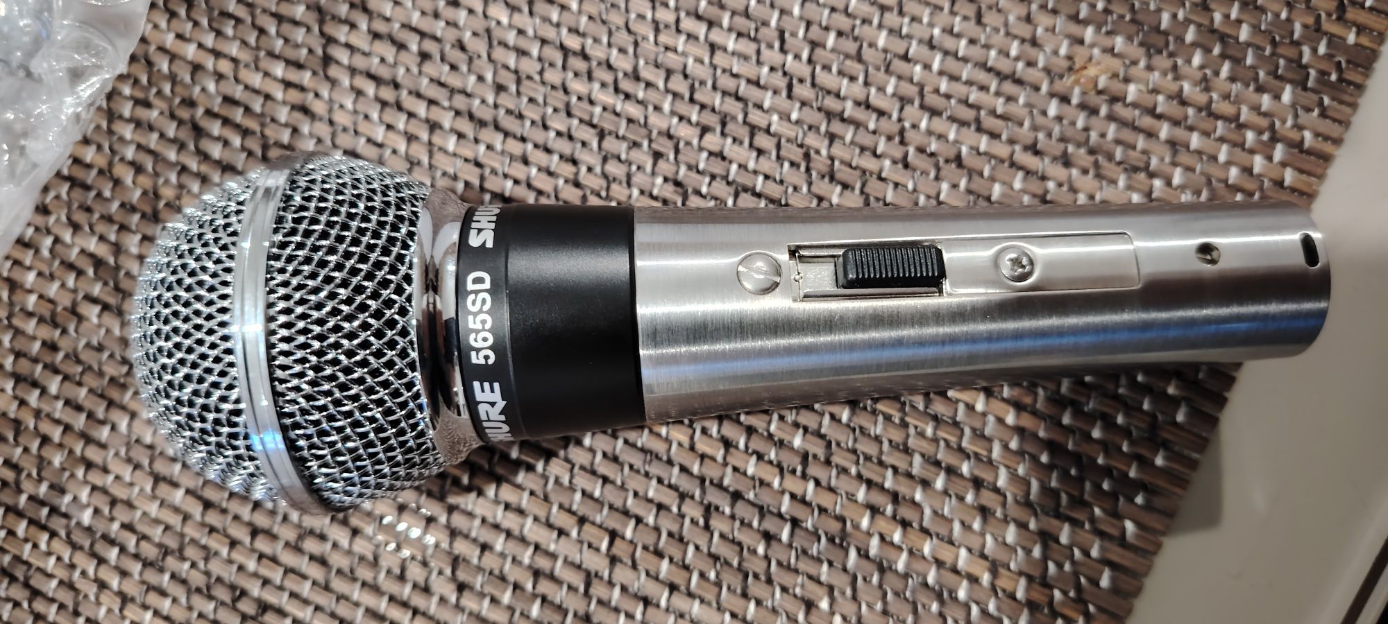 Vând microfon SHURE 565 SD NOU