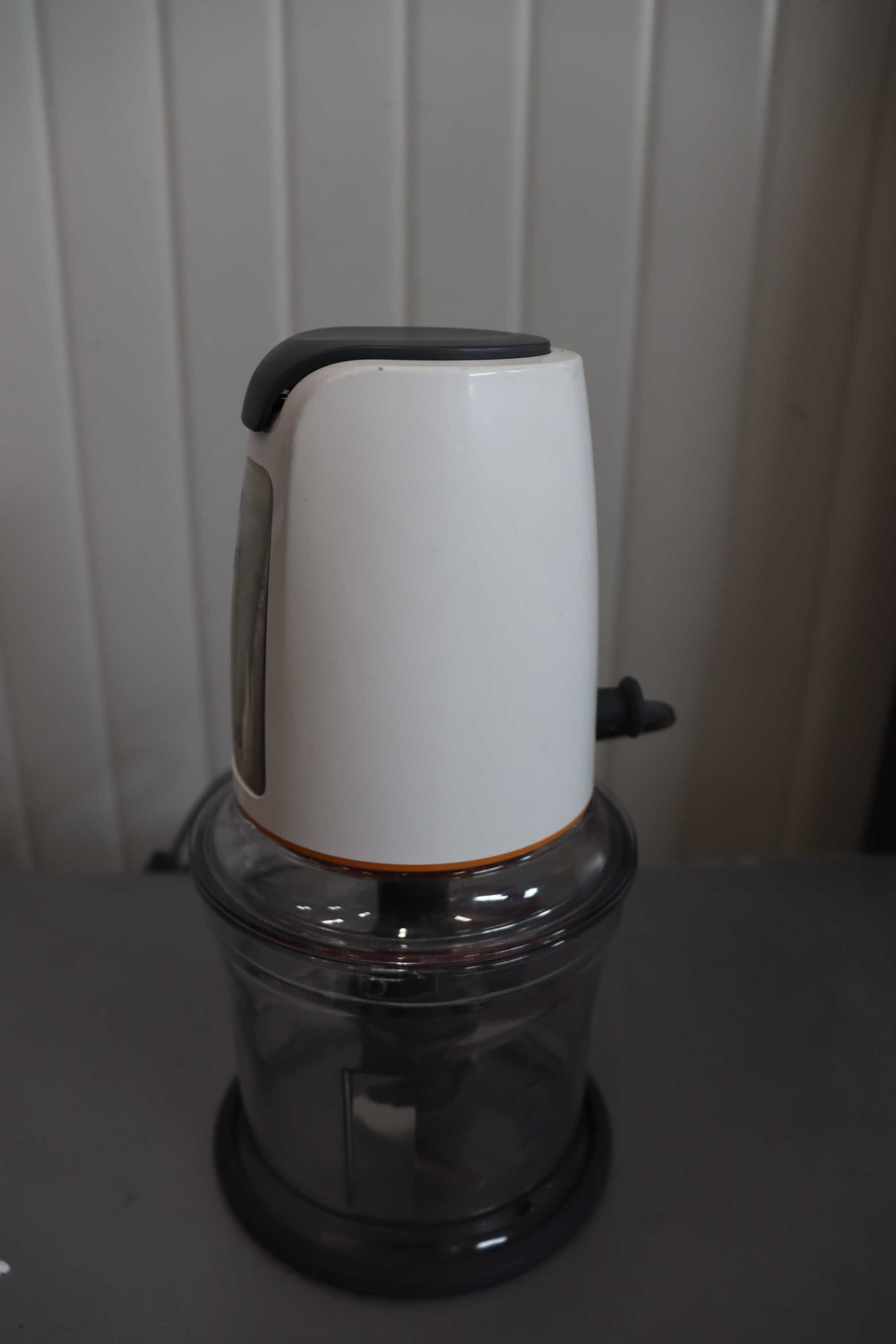 Чопър Kenwood Easy Chop, купа 0,5л, 2 скорости, 500W, CHP61.100