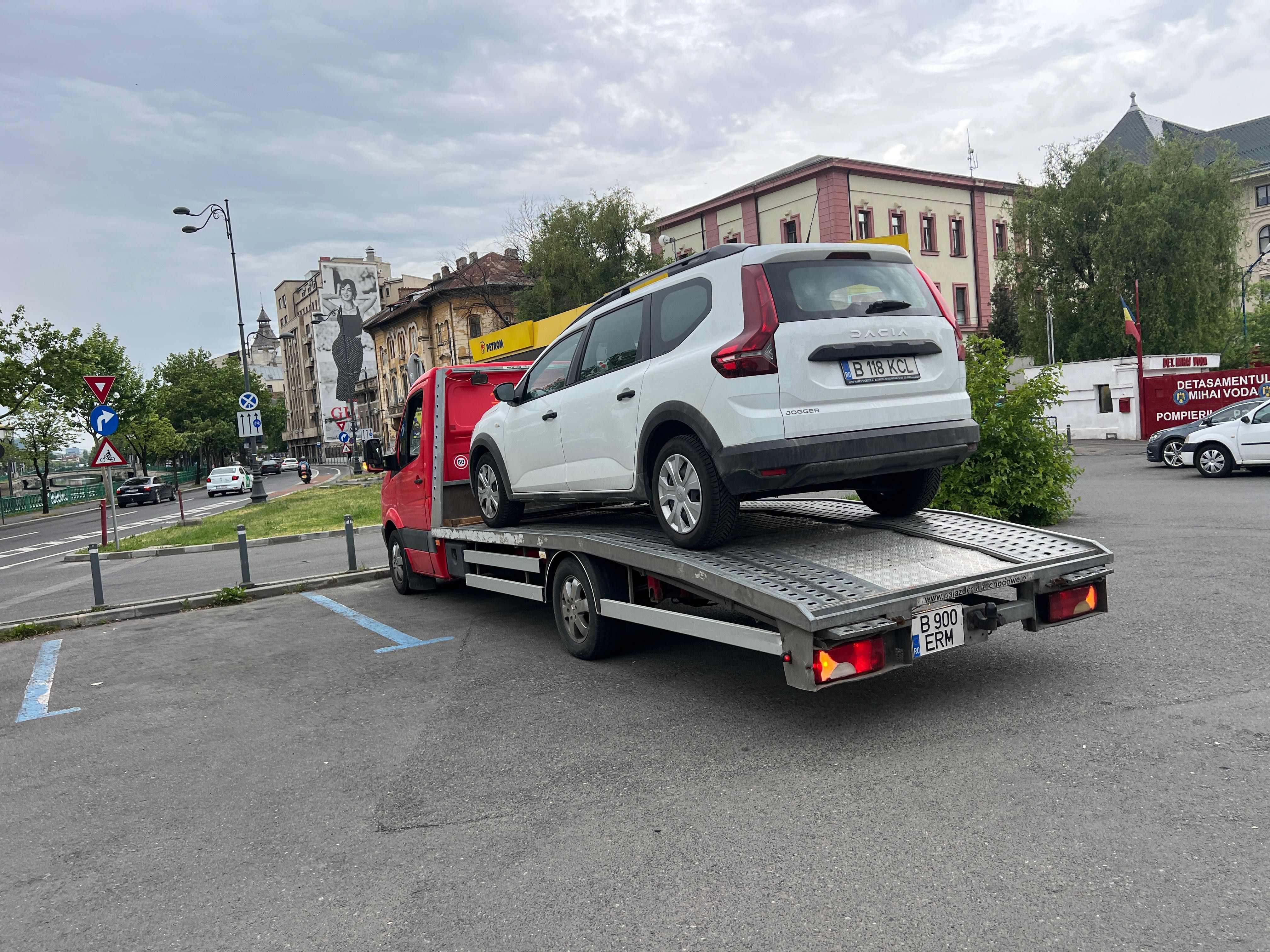 Asistență rutier . tractări auto