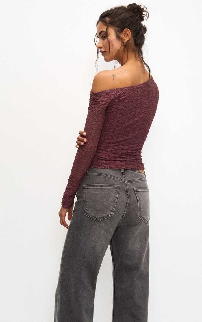 Вталена блуза Pull&Bear