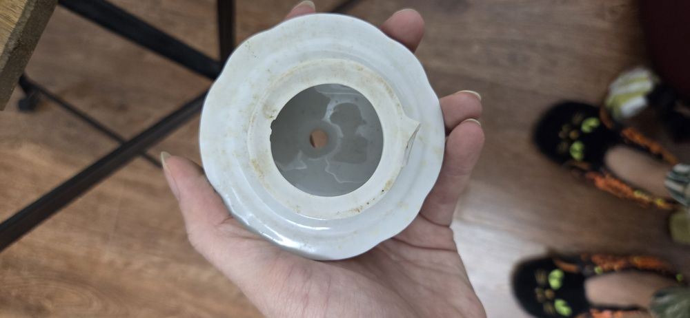 Отдам бесплатно. Магнитики разных стран, ремень для сумки большой и тд