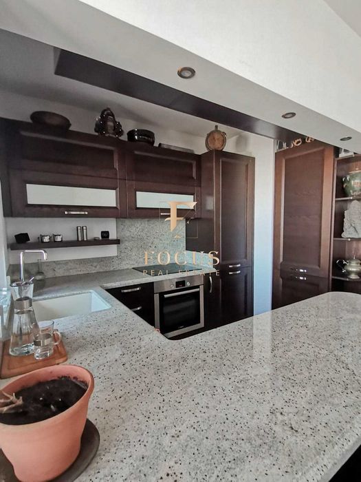 Продава се Тристаен апартамент в Пловдив, Център - 109 кв.м за 2354 €/кв.м - Снимка #2