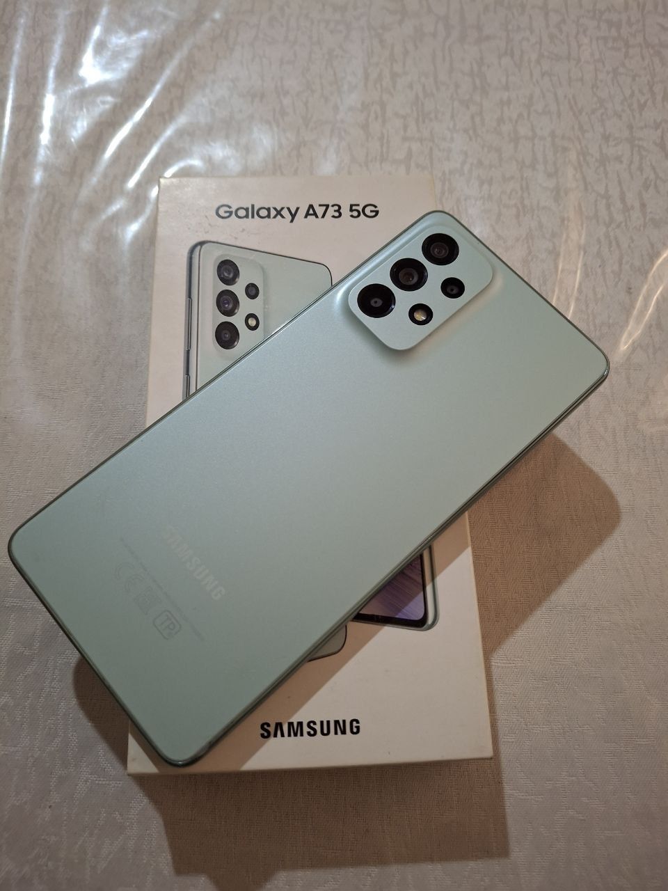 Samsung A73 5G kar dok bor radnoy