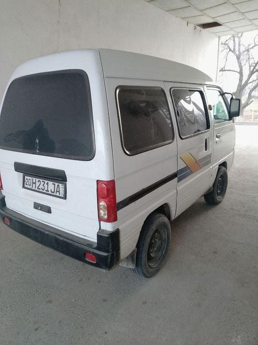 Damas 2009 yil sotiladi narxi 3500 y.e