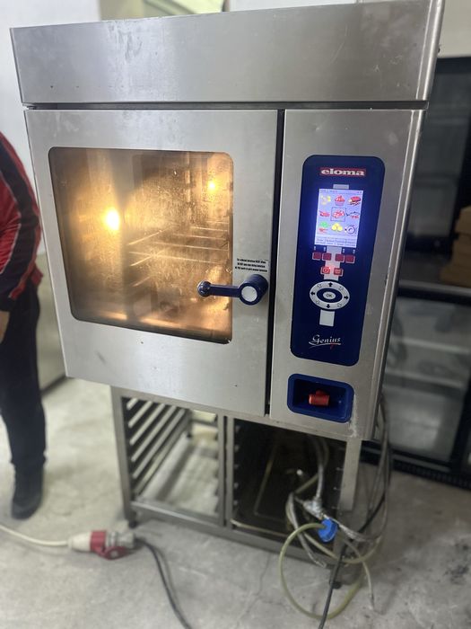 Конвектомат 7 тави с парогенератор