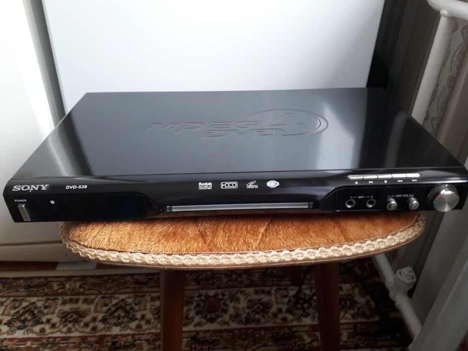 Продам DVD плеер  SONY