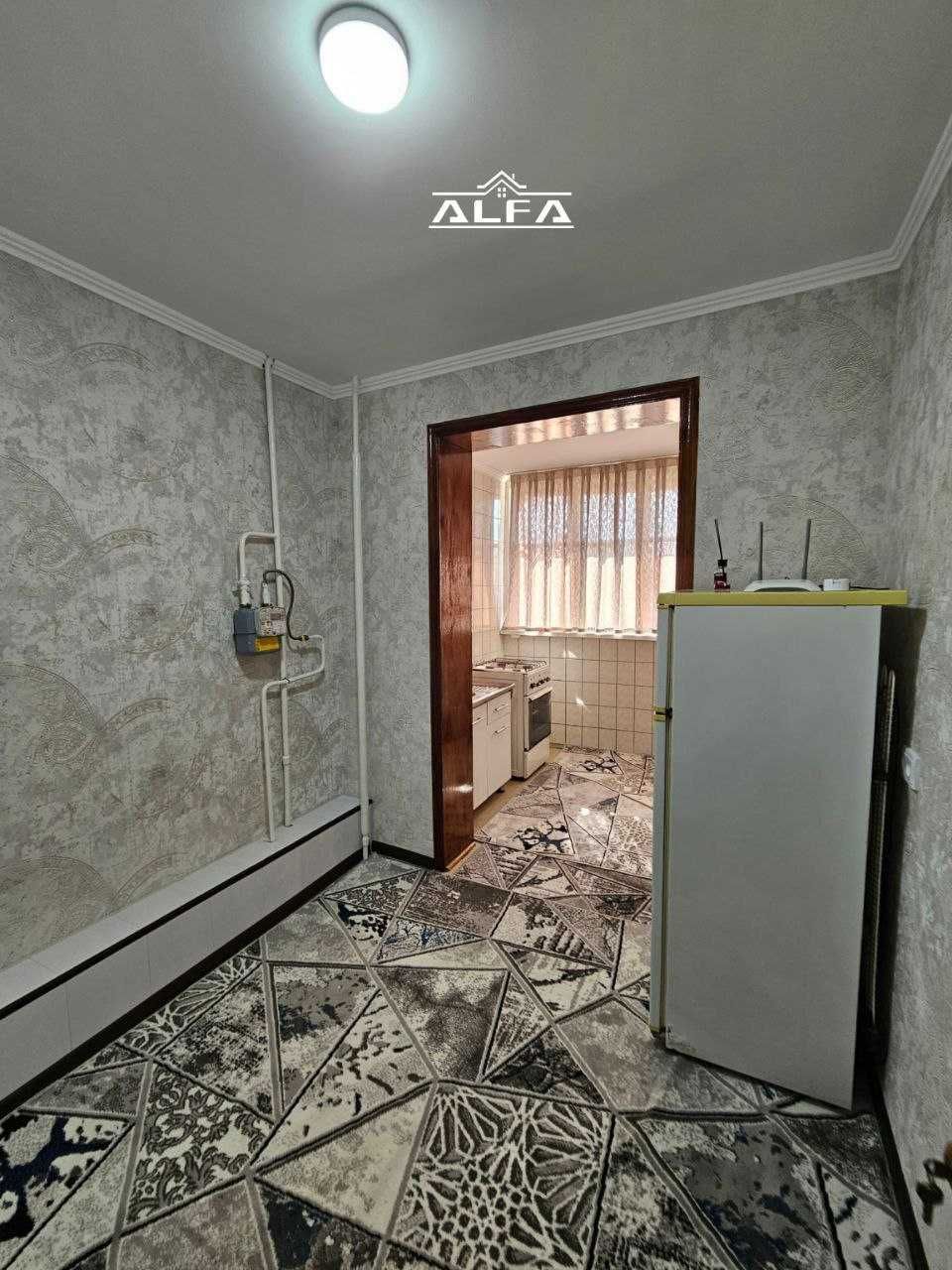 Buxoroda kvartira sotiladi 2 xonali 60m² 3-qavat.