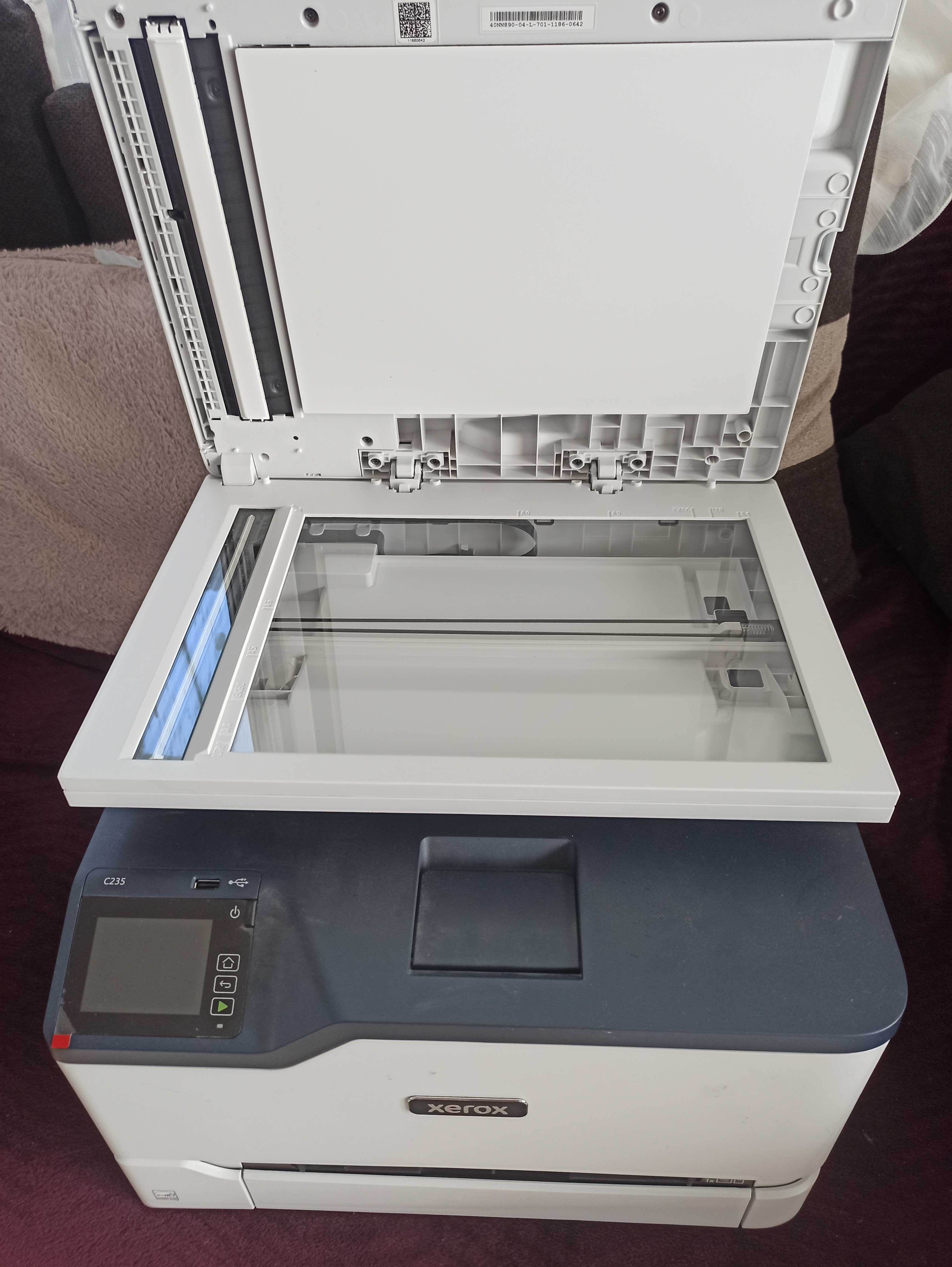 Imprimanta multifunctionala Xerox C235