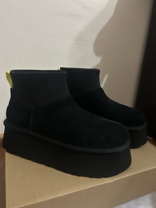Vand UGG uri Classic Mini Dipper