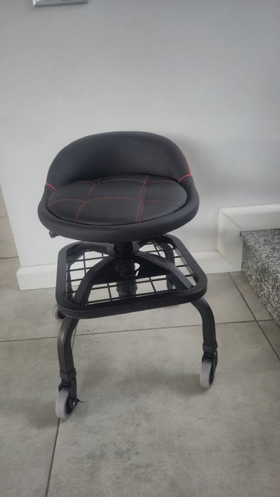Scaun mobil cu roți Powerbuilt 150 kg, suport unelte