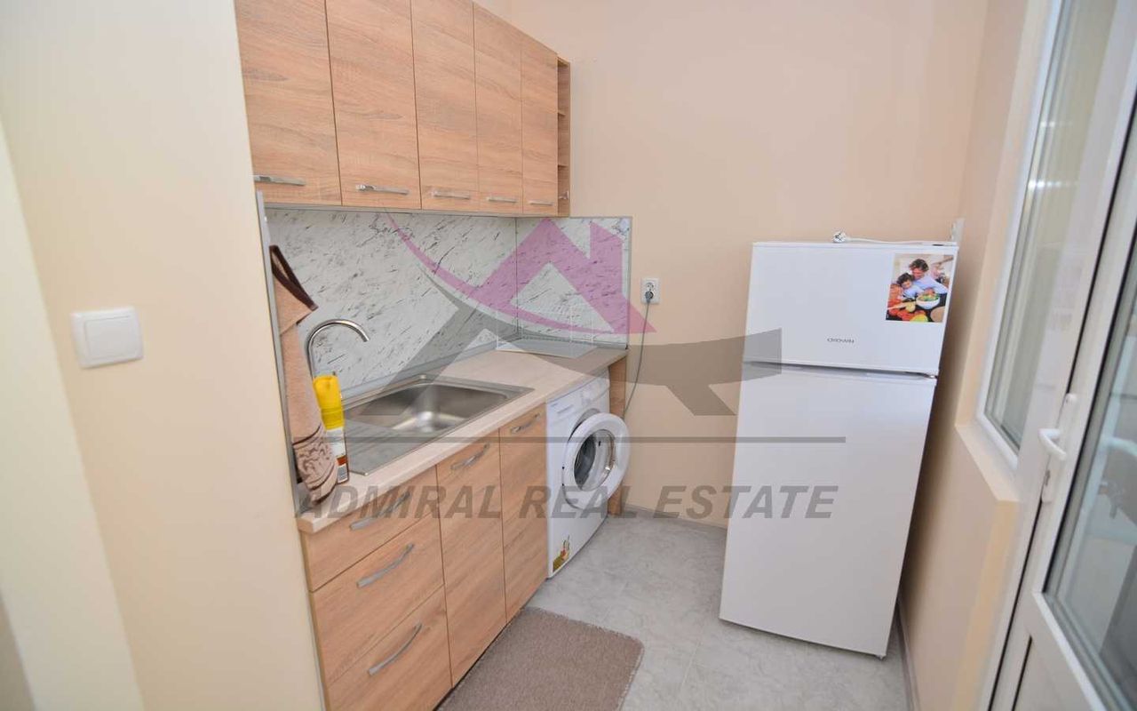 Дава се под наем Тристаен апартамент в Варна, Възраждане 3 - 73 кв.м за 325 € - Снимка #2