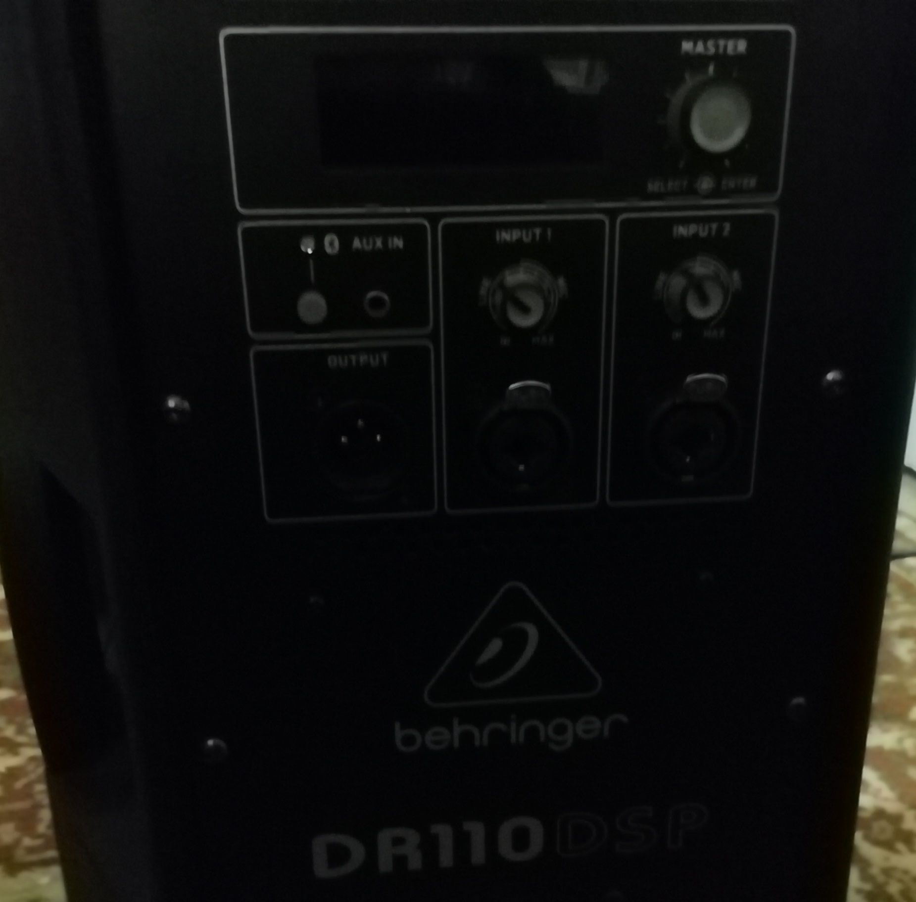 Vând boxă Behringer DR110DSP