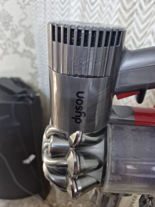 Продам пылесос Dyson