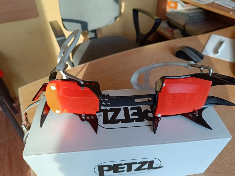 Универсални котки PETZL за всички видове обувки  модел -IRVIS FLEXLOCK