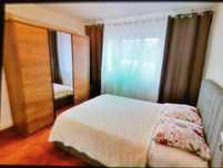 Apartament de vanzare 2 camere, etaj 1 , zona Petrisor Rm Valcea