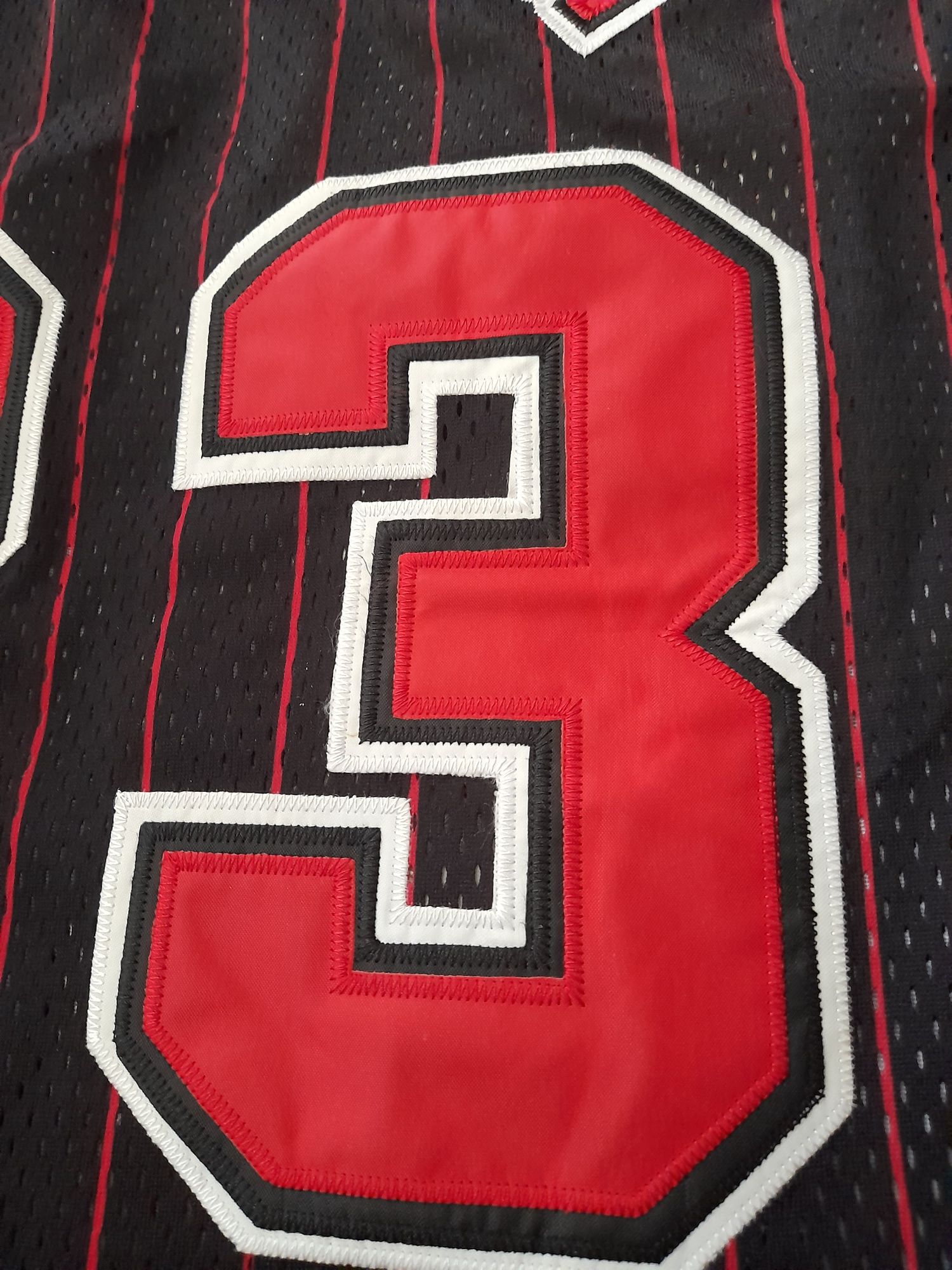 Champion BULLS JORDAN потник L- XL размер.
