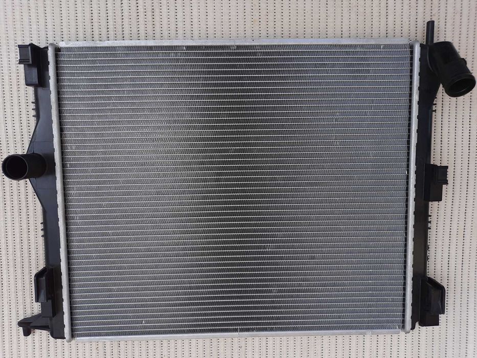 Radiator apa(racire) Logan Facelift 1,4/1,6 (fara AC)