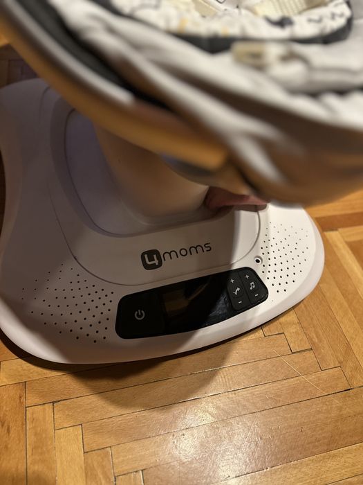 Balansoar bebelus 4MOMS