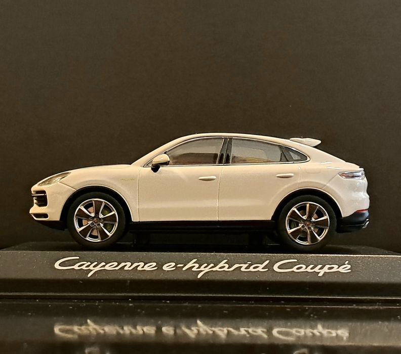 Porsche Cayenne Hybrid Coupe 1/43 Norev