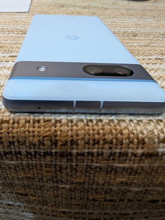 телефон Google Pixel 7a, в отлично състояние