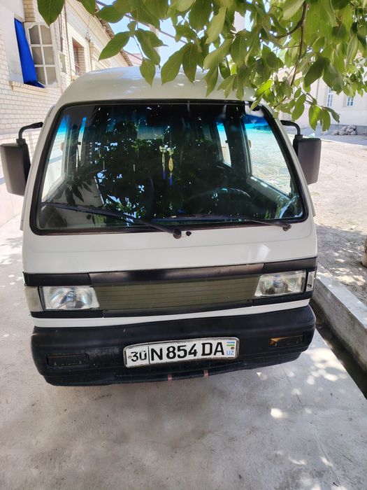 Damas srochni sotiladi