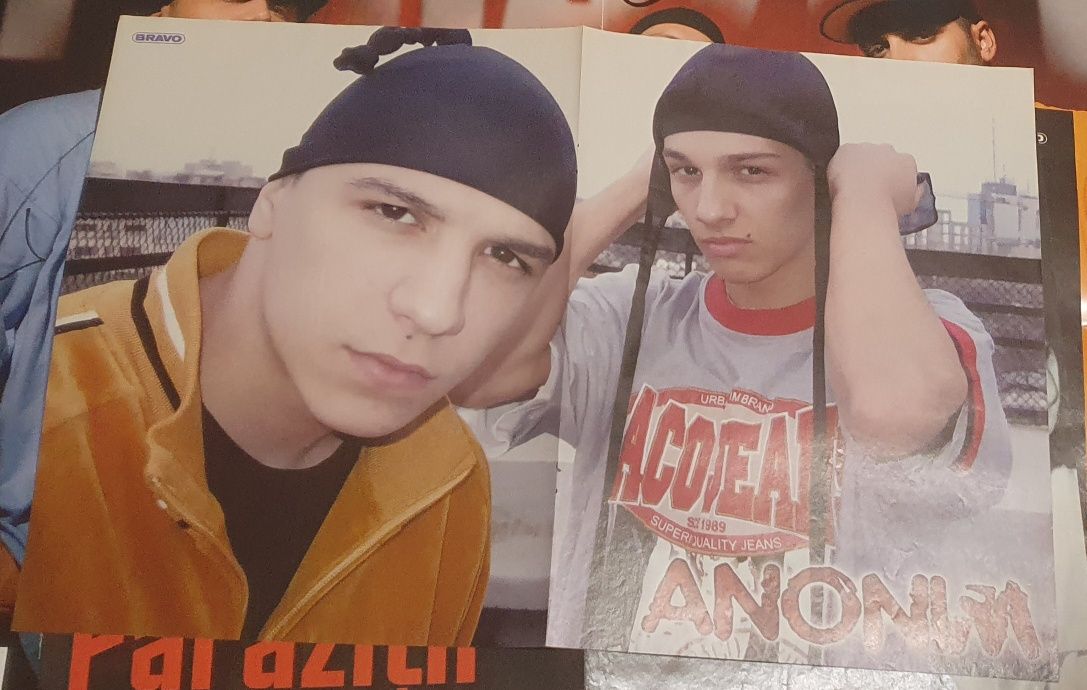 Vand postere 50 cent 2 pac eminem parazitii puya anonim voltaj etc