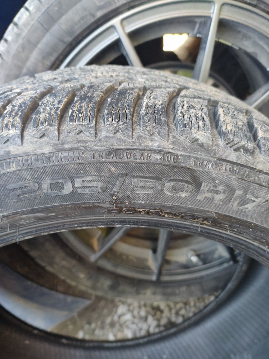 Зимни гуми Nokian 205/50/17 Дот 18