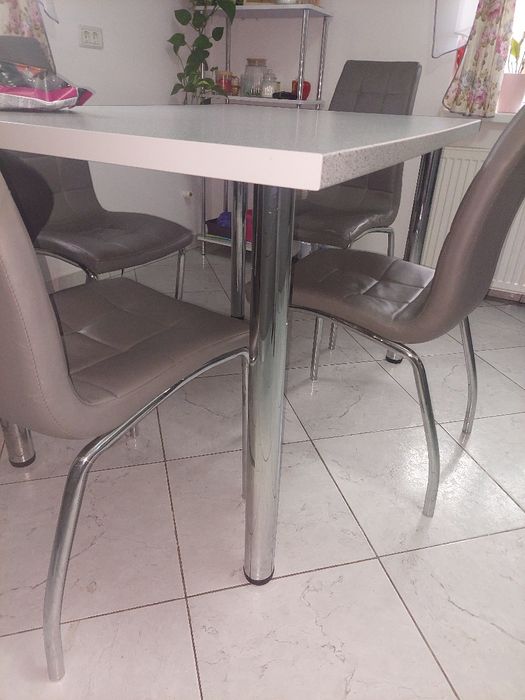 Oferta masa cu scaune