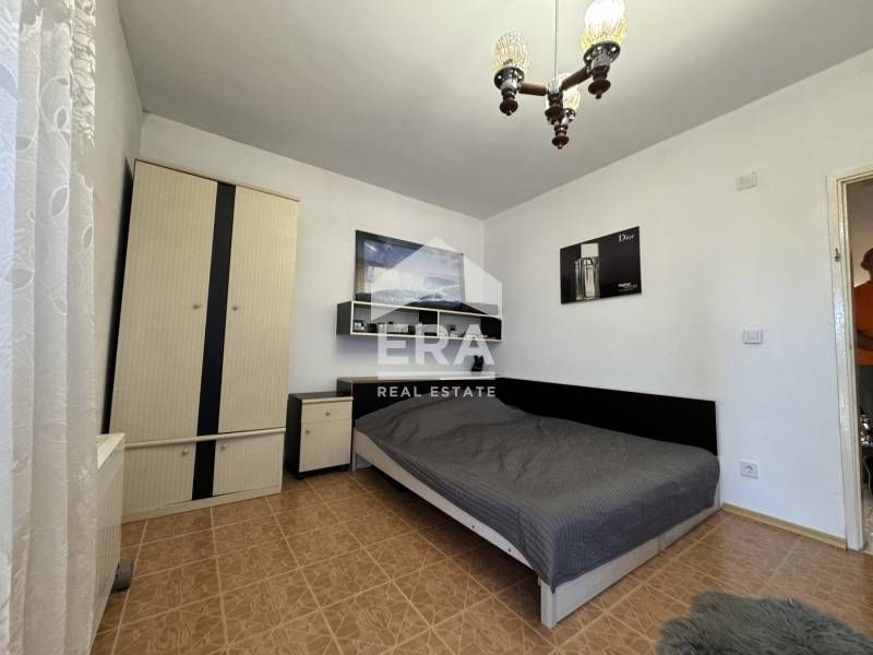 Продава се Къща в с. Айдемир, Област Силистра - 999 кв.м за 292 €/кв.м - Снимка #4