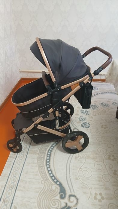 Детьскыи Коляска