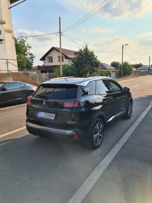 Peugeout 3008 hybrid 225 e-EAT8