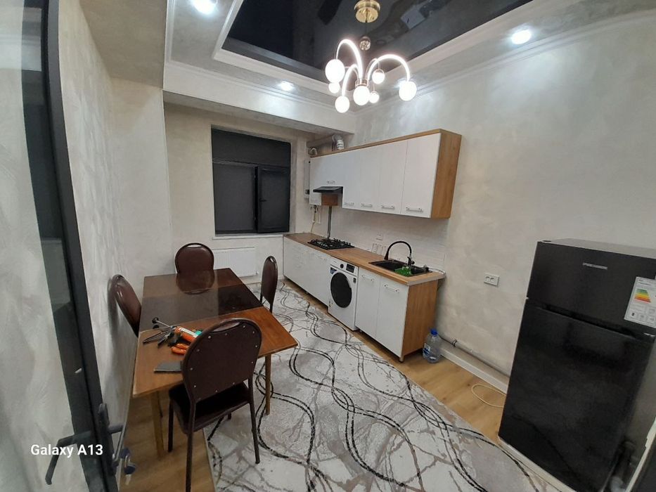 Шахар марказида жойлашган 1 хонали квартира ижарага берилади