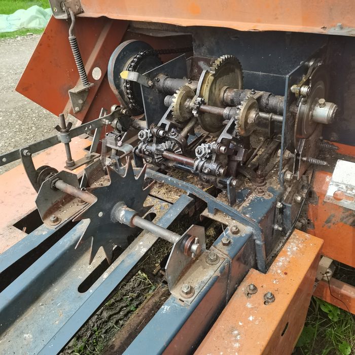 Vând presă Gallignani 3690