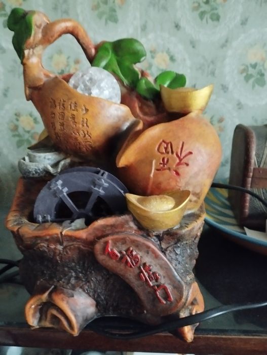 Продается фонтанчик настольный