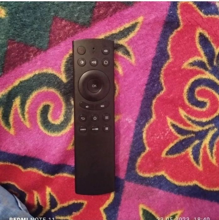 Абсолютно новый пульт от телевизора киви