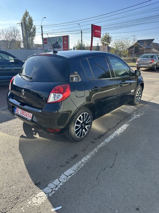 Renault clio 3 facelift 1.5 dci 90 CP euro 5 2012
